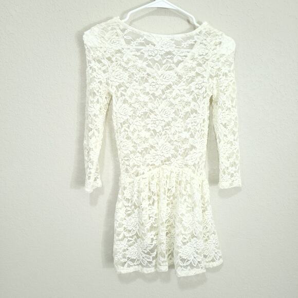 Decree Lace Top  Womens Junior XS Cream Peplum Pullover Feminine Soft Girl - Picture 2 of 11